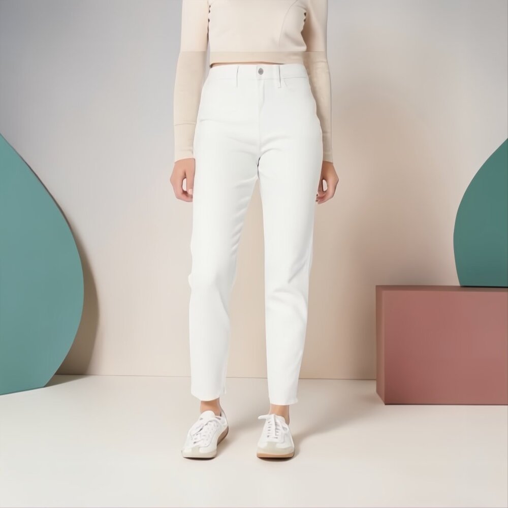 NEW Hollister Ultra High Rise Mom Jeans White Stretch Ankle Length W26" Size 2L